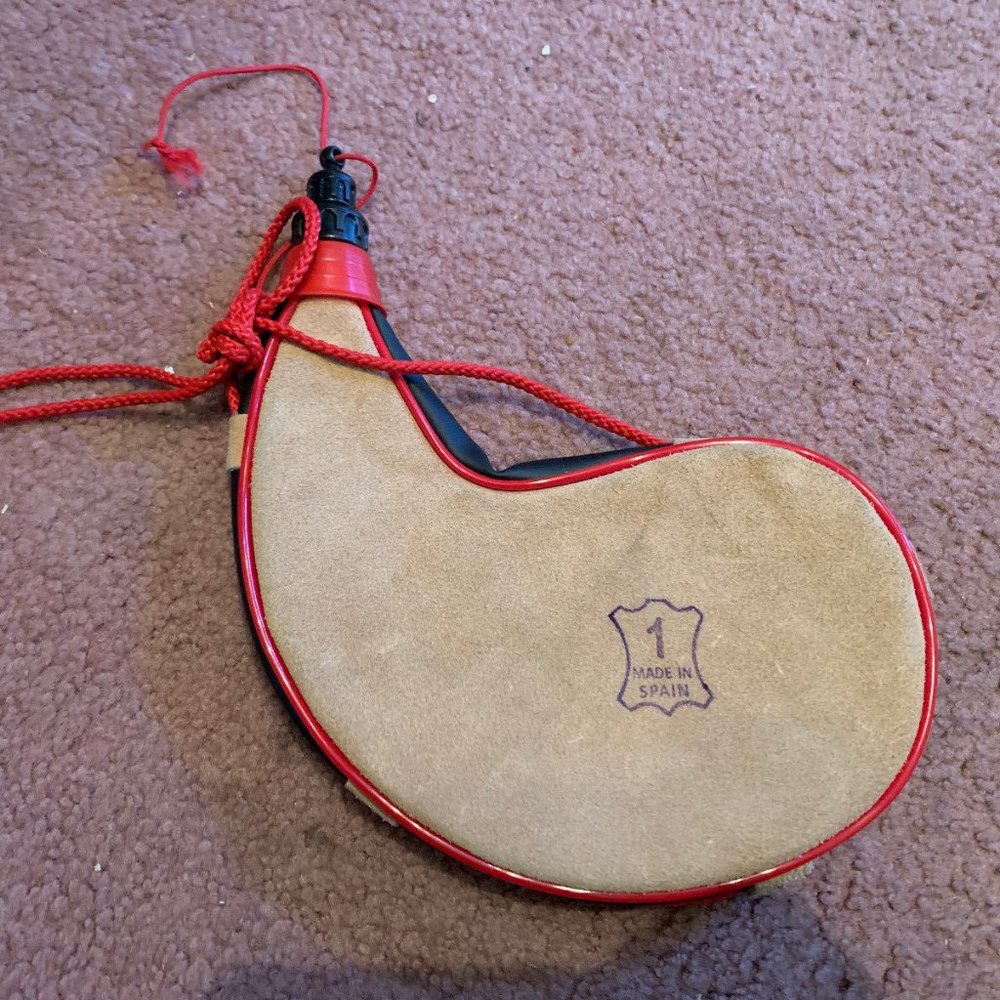 Spanish Leather 1 Liter Wine Bag